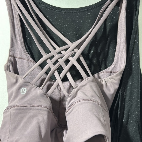Lululemon tank top with built in sports bra 4 - Picture 5 of 6